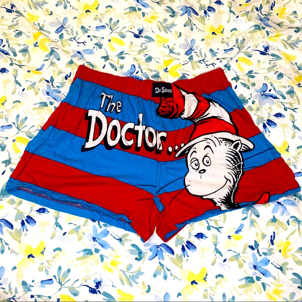 Universal Studios Dr.Seuss Cat in the Hat Boxers